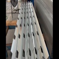 江蘇鋼中杰壓型鋼板隔間架次檁條加工生產(chǎn)基地