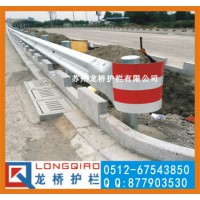 張家港高速公路二波梁防撞護(hù)欄 鄉(xiāng)村鄉(xiāng)鎮(zhèn)公路波形梁鋼護(hù)欄